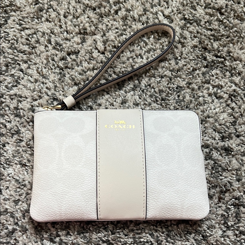 NWT Coach wristlet